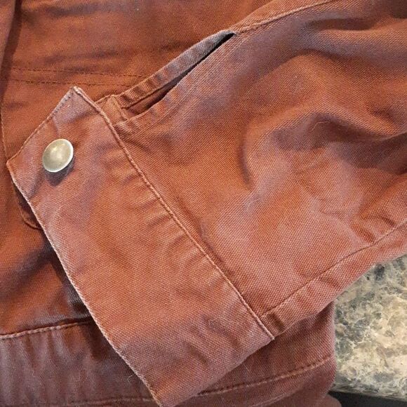 Herringbone pants, butterscotch shirt & brown jean jacket 3-pc. outfit of Woman - Picture 5 of 15